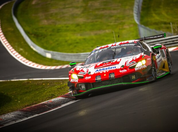 Ferrari 296 GT3 von Frikadelli Racing