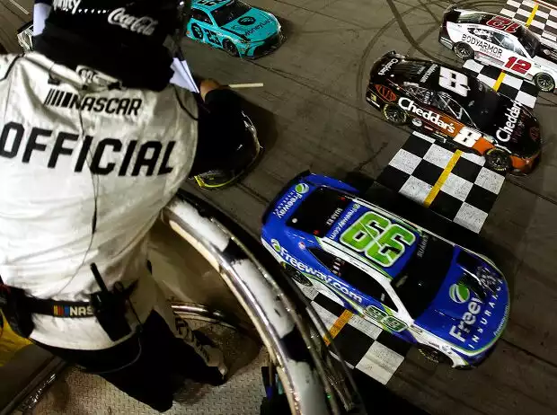 Daniel Suarez, Kyle Busch, Ryan Blaney Titel-Bild zur News: Daniel Suarez, Kyle Busch, Ryan Blaney