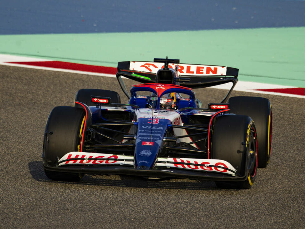 Daniel Ricciardo (Racing Bulls VCARB 01) bei den Formel-1-Testfahrten in Bahrain 2024
