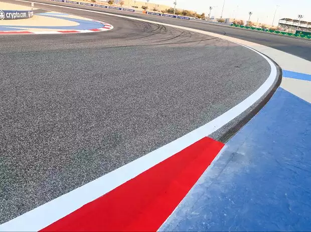 Drainage auf der Formel-1-Strecke in Bahrain Titel-Bild zur News: Drainage auf der Formel-1-Strecke in Bahrain
