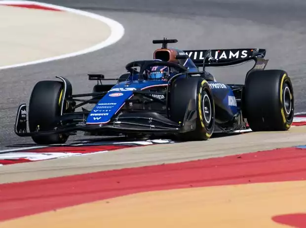 Alexander Albon im Williams FW46 beim Formel-1-Test 2024 in Bahrain Titel-Bild zur News: Alexander Albon im Williams FW46 beim Formel-1-Test 2024 in Bahrain