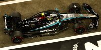 Lewis Hamilton im Mercedes W15 beim Formel-1-Auftakt 2024 in Bahrain