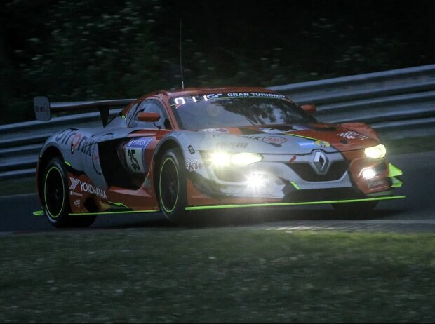 Mit dem Renault R.S.01 gewann mcchip-dkr viele Fans an der Nordschleife Mit dem Renault R.S.01 gewann mcchip-dkr viele Fans an der Nordschleife