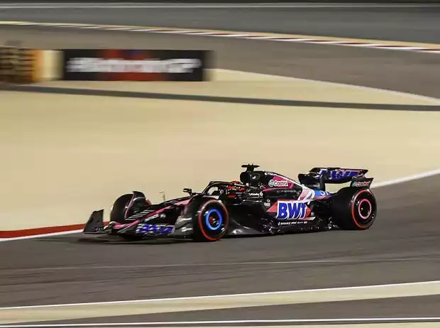 Esteban Ocon (Alpine A524) im Qualifying zum Formel-1-Rennen in Bahrain 2024 Titel-Bild zur News: Esteban Ocon (Alpine A524) im Qualifying zum Formel-1-Rennen in Bahrain 2024