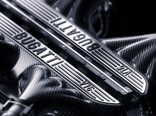 Titel-Bild zur News: Teaser Bugatti Sechzehnzylinder