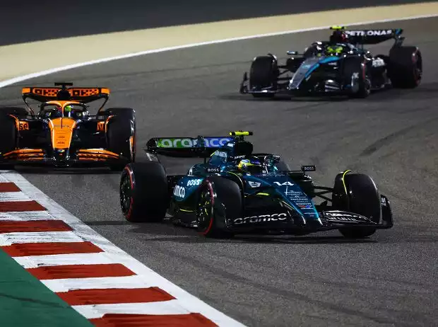 Fernando Alonso, Oscar Piastri Titel-Bild zur News: Fernando Alonso, Oscar Piastri