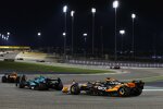 Lando Norris (McLaren), Fernando Alonso (Aston Martin) und Oscar Piastri (McLaren) 
