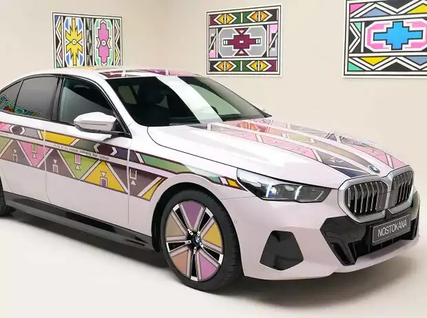 BMW i5 Flow NOSTOKANA (2024) Titel-Bild zur News: BMW i5 Flow NOSTOKANA (2024)