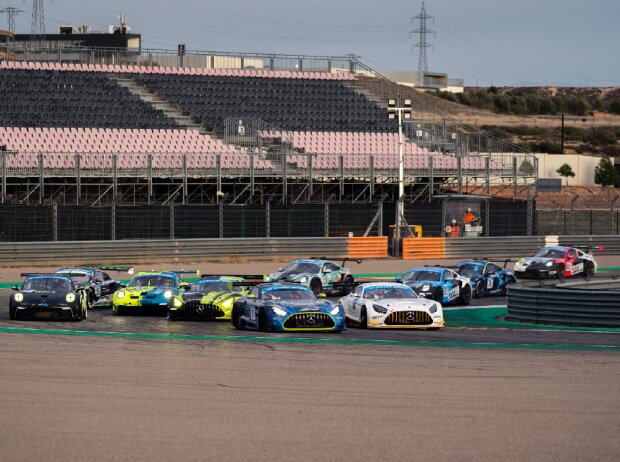 Titel-Bild zur News: Mercedes-AMG dominierte die Rennen der GT-Winter-Series im Motorland Aragon