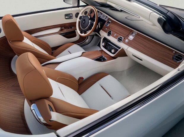 Innenraum des Rolls-Royce Arcadia Droptail (2024) Innenraum des Rolls-Royce Arcadia Droptail (2024)