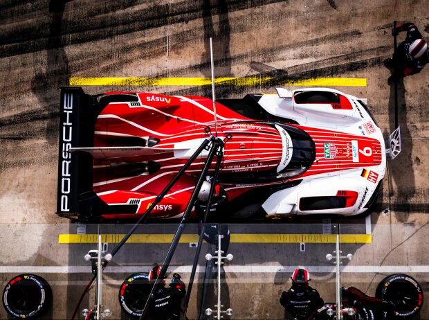 Andre Lotterer, Kevin Estre, Laurens Vanthoor Andre Lotterer, Kevin Estre, Laurens Vanthoor