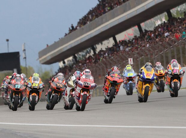 Titel-Bild zur News: Start zum Moto2-Rennen in Barcelona 2023