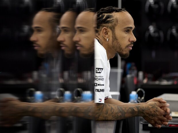 Lewis Hamilton kam mit dem Mercedes W15 noch nicht in Fahrt Lewis Hamilton kam mit dem Mercedes W15 noch nicht in Fahrt