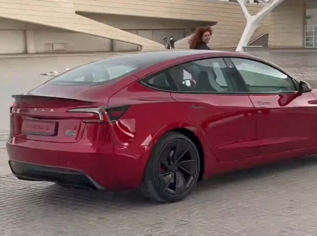 Titel-Bild zur News: Tesla Model 3 Performance