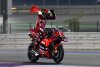 Bild zum Inhalt: MotoGP Katar: Bagnaia triumphiert, Marquez schrammt am Podest vorbei