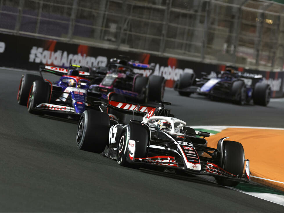 Kevin Magnussen, Yuki Tsunoda, Esteban Ocon