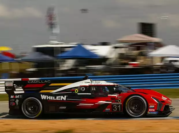 Der Cadillac #31 kurz vor dem schweren Unfall Titel-Bild zur News: Der Cadillac #31 kurz vor dem schweren Unfall