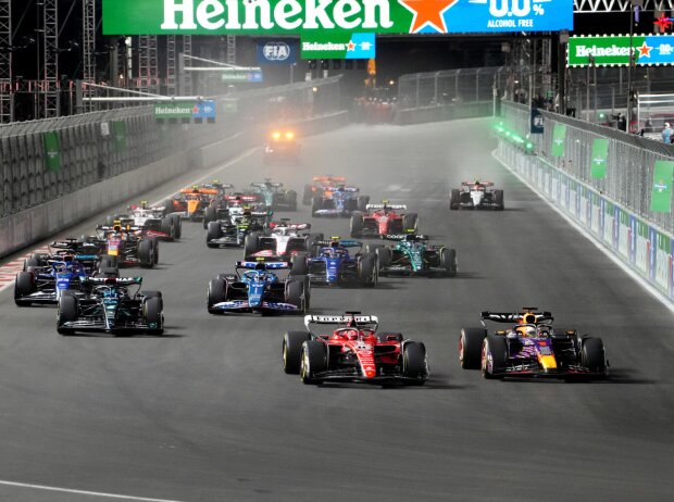 Start zum GP Las Vegas 2023: Charles Leclerc, Max Verstappen