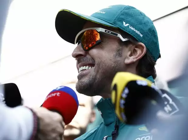 Fernando Alonso bei seiner Medienrunde vor dem Formel-1-Rennen in Australien 2024 Titel-Bild zur News: Fernando Alonso bei seiner Medienrunde vor dem Formel-1-Rennen in Australien 2024