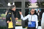 Pirelli-Sportchef Mario Isola mit Laurent Mekies (Racing Bulls)