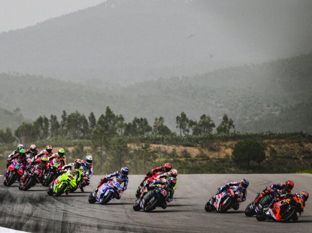 MotoGP-Action beim GP Portugal 2024 in Portimao