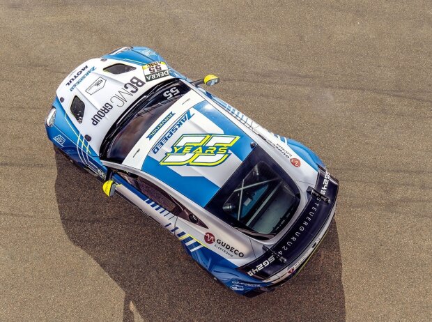 Der Aston Martin Vantage GT4 von Zakspeed ESM von oben Der Aston Martin Vantage GT4 von Zakspeed ESM von oben