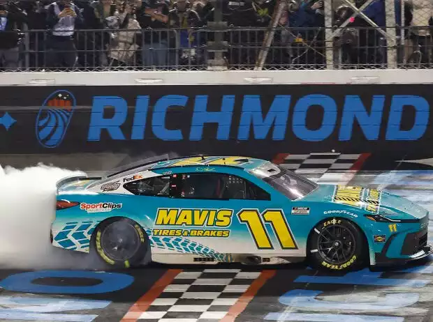 Denny Hamlin Titel-Bild zur News: Denny Hamlin