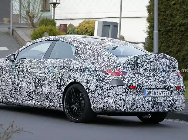 Mercedes-AMG CLA EV (2024) als Erlkönig Titel-Bild zur News: Mercedes-AMG CLA EV (2024) als Erlkönig