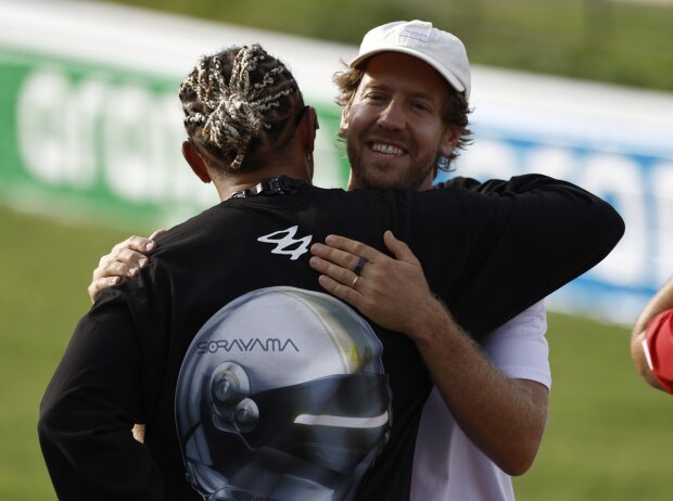 Titel-Bild zur News: Lewis Hamilton und Sebastian Vettel