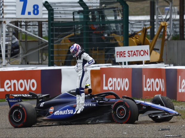 Titel-Bild zur News: Logan Sargeant (Williams) verunfallt im Training zum Formel-1-Rennen in Japan 2024