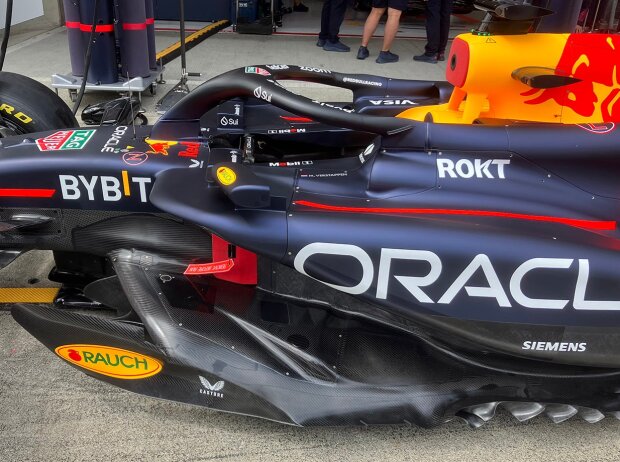 Seitenansicht des Red Bull RB20 beim Formel-1-Rennen in Japan 2024