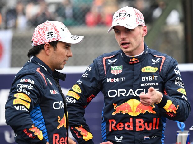 Titel-Bild zur News: Sergio Perez und Max Verstappen (Red Bull) nach dem Qualifying zum Formel-1-Rennen in Japan 2024