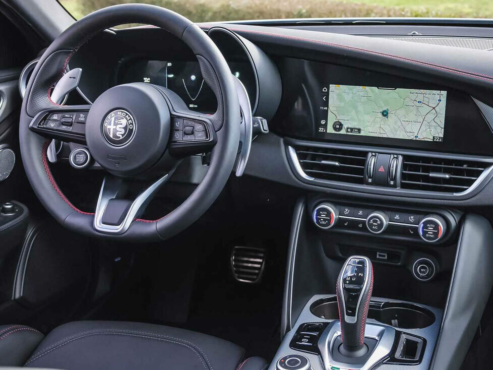 Cockpit der Alfa Romeo Giulia