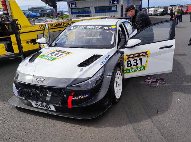 Robert Wickens fährt auf einem speziell umgebauten Hyundai Elantra N TCR