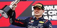 Max Verstappen mit dem Siegerpokal nach dem Formel-1-Rennen in Japan 2024