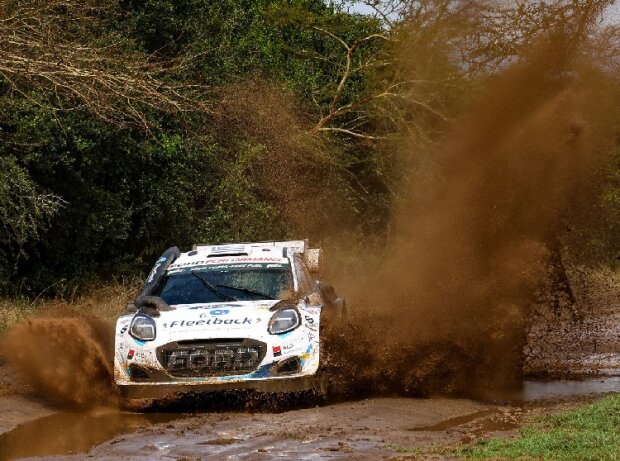 Titel-Bild zur News: WRC-Auto bei der Safari-Rallye 2023