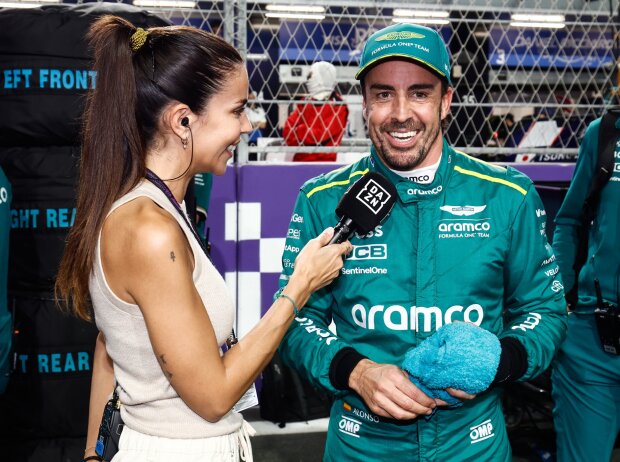 Schöne Aussichten: Fernando Alonso genießt die F1 noch etwas länger Schöne Aussichten: Fernando Alonso genießt die F1 noch etwas länger