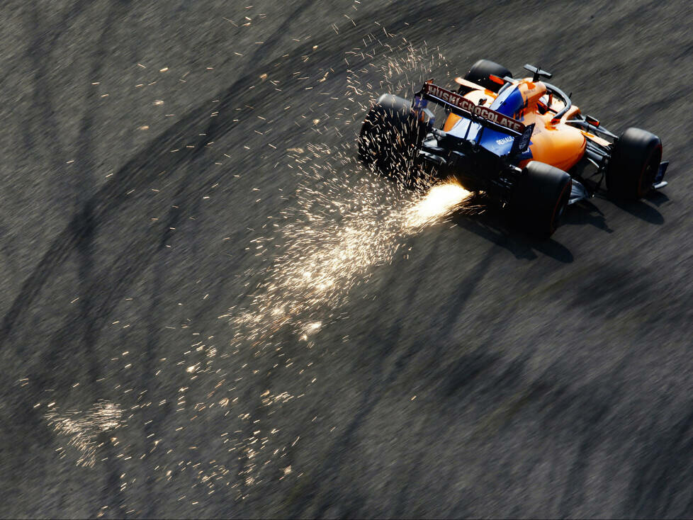 Carlos Sainz (McLaren) beim Formel-1-Rennen in China 2019