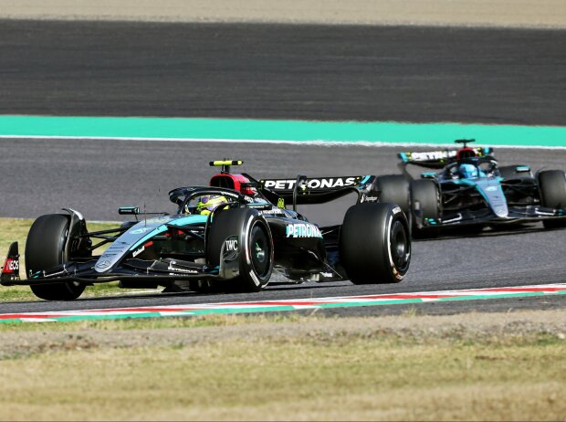 Lewis Hamilton und George Russell fahren derzeit hinterher Lewis Hamilton und George Russell fahren derzeit hinterher
