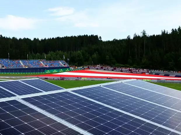 Titel-Bild zur News: Solarpanel in Spielberg