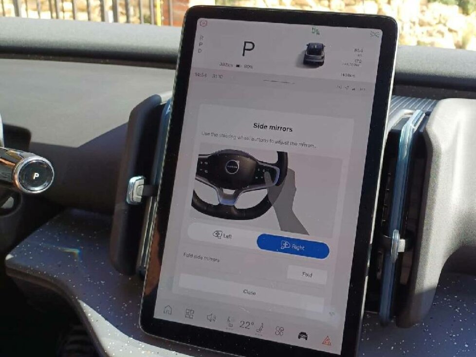 Nicht optimal: Im Volvo braucht man zum Einstellen der Außenspiegel den Touchscreen