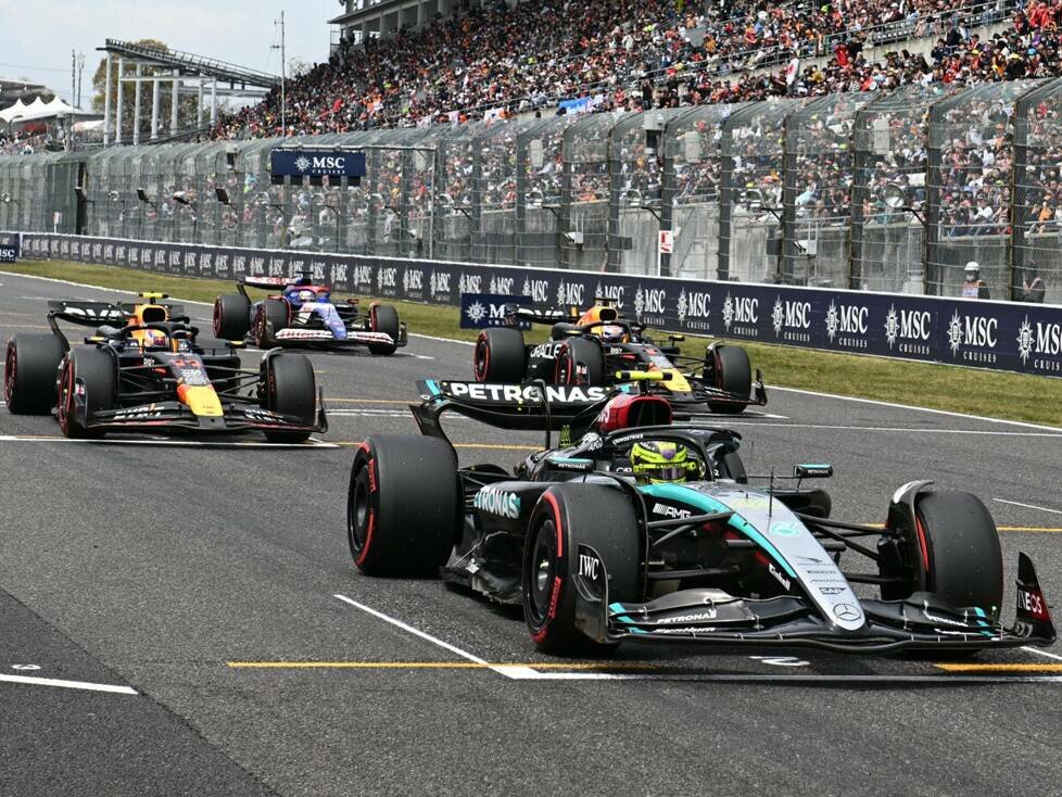 Über Mercedes reibt man sich bei Red Bull verwundert die Augen