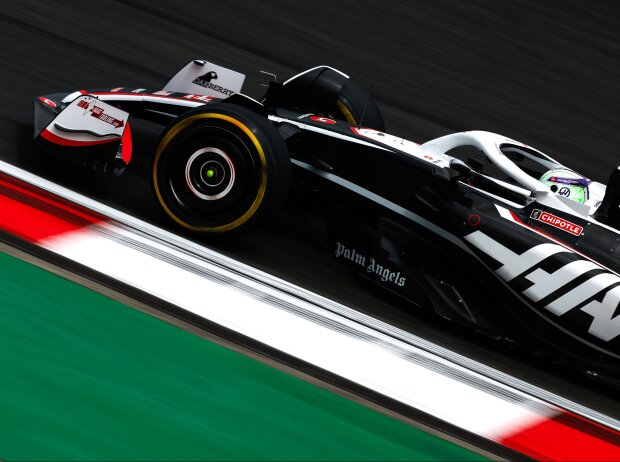 Titel-Bild zur News: Nico Hülkenberg (Haas VF-24) beim Formel-1-Qualifying in China 2024