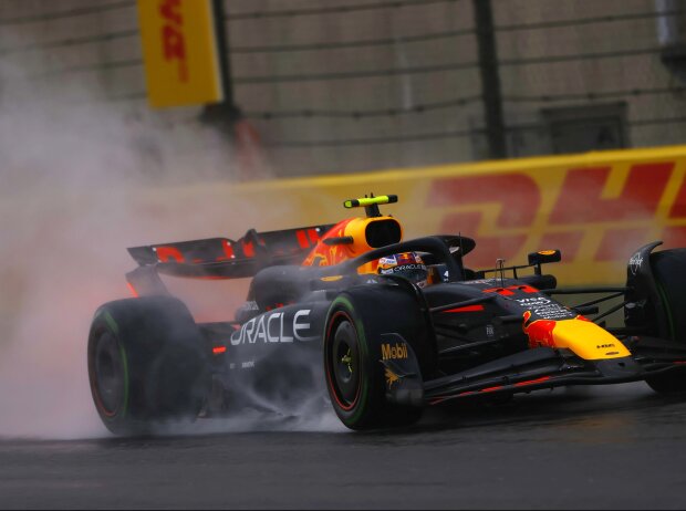 Sergio Perez im Red Bull RB20 im Sprint-Qualifying der Formel 1 in Schanghai 2024