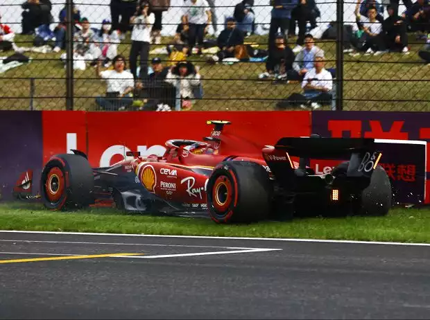 Carlos Sainz (Ferrari SF-24) verunfallt im Qualifying zum Formel-1-Rennen in China 2024 Titel-Bild zur News: Carlos Sainz (Ferrari SF-24) verunfallt im Qualifying zum Formel-1-Rennen in China 2024