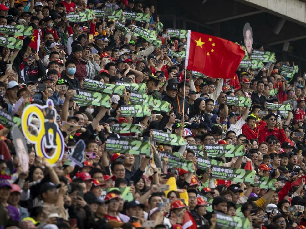 Formel-1-Fans beim China-Grand-Prix 2024 in Schanghai