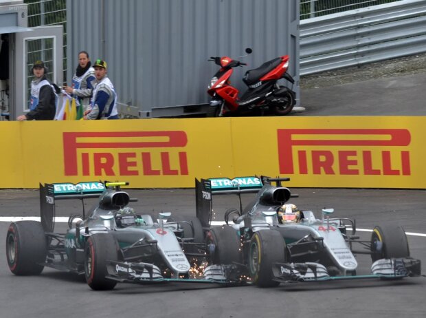 Funkenflug: Auch in Spielberg fuhren sich Rosberg und Hamilton 2016 in die Kiste