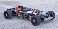 Dieses RC-Car hat einen winzigen V8 und ein richtiges Getriebe