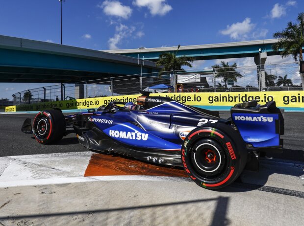 Titel-Bild zur News: Alexander Albon (Williams FW46) im Qualifying zum Formel-1-Rennen in Miami 2024