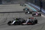 Lewis Hamilton (Mercedes), Nico Hülkenberg (Haas) und Yuki Tsunoda (Racing Bulls) 
